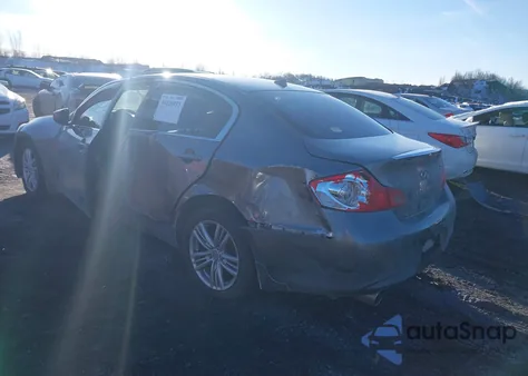 2013 Infiniti G37X z USA, uszkodzony, nr VIN JN1CV6AR7DM754366